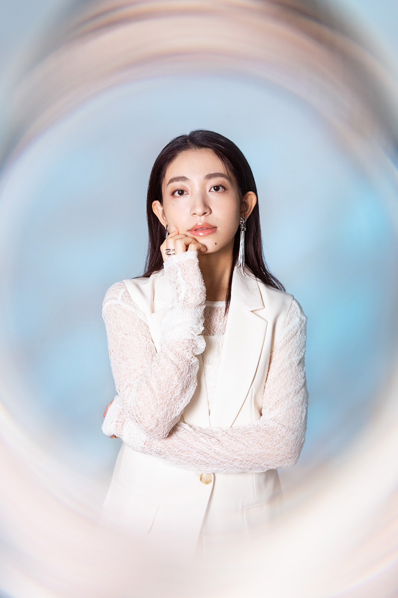 レイナ アーティスト写真4